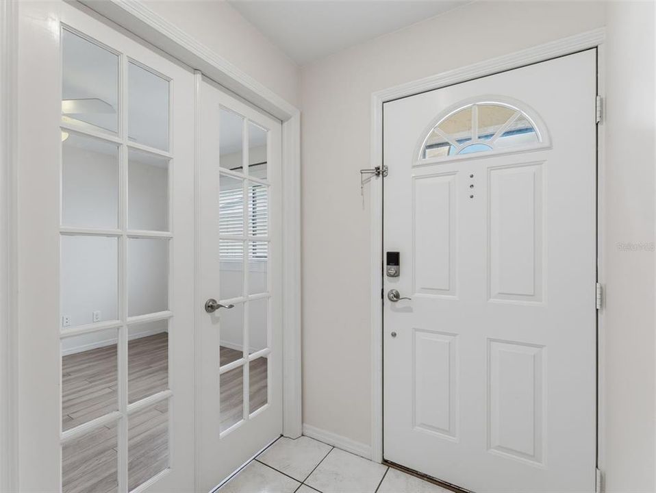 For Sale: $324,000 (2 beds, 2 baths, 1431 Square Feet)