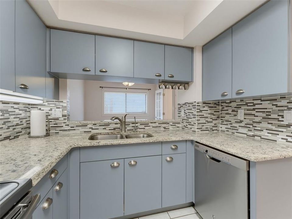 For Sale: $324,000 (2 beds, 2 baths, 1431 Square Feet)