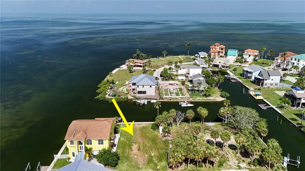 待售: $350,000 (0.16 acres)