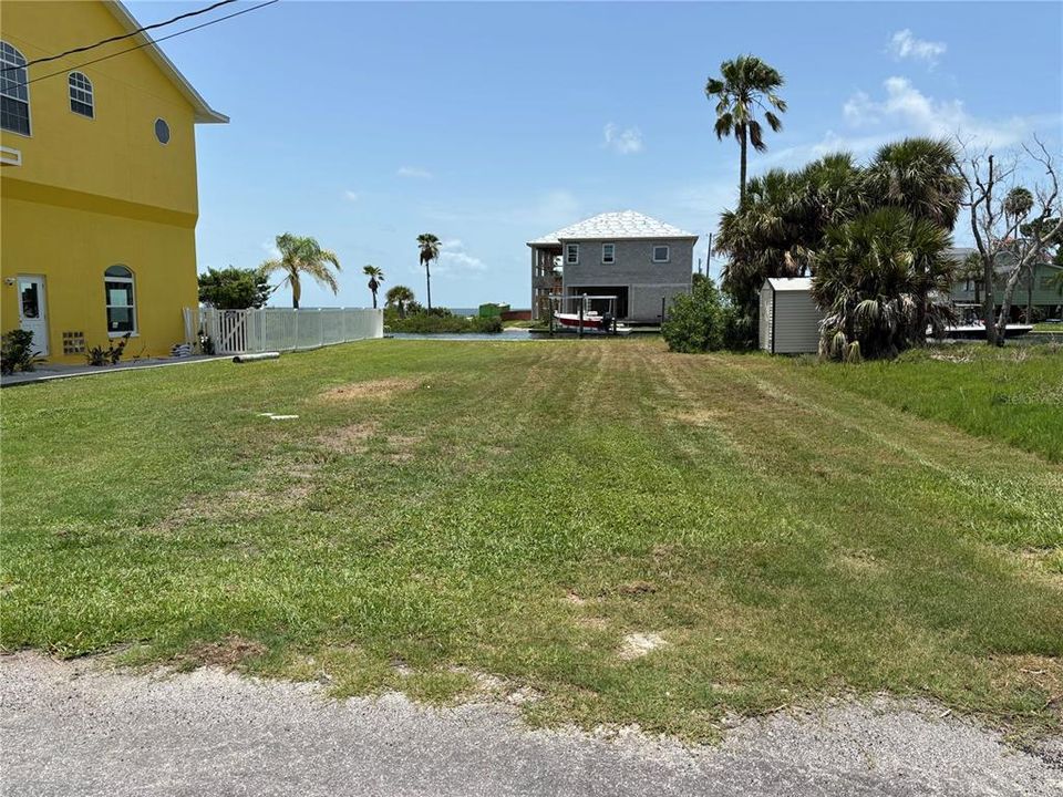 待售: $350,000 (0.16 acres)
