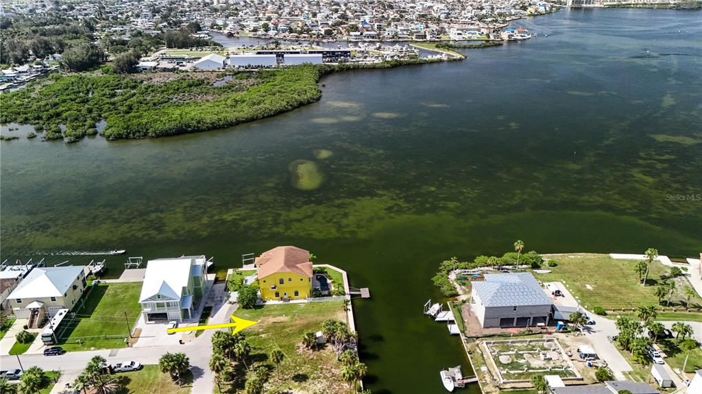 待售: $350,000 (0.16 acres)