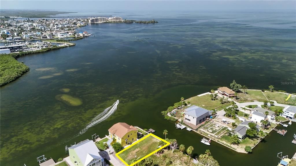 待售: $350,000 (0.16 acres)