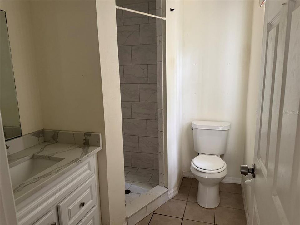 En Venta: $320,000 (3 camas, 2 baños, 1215 Pies cuadrados)