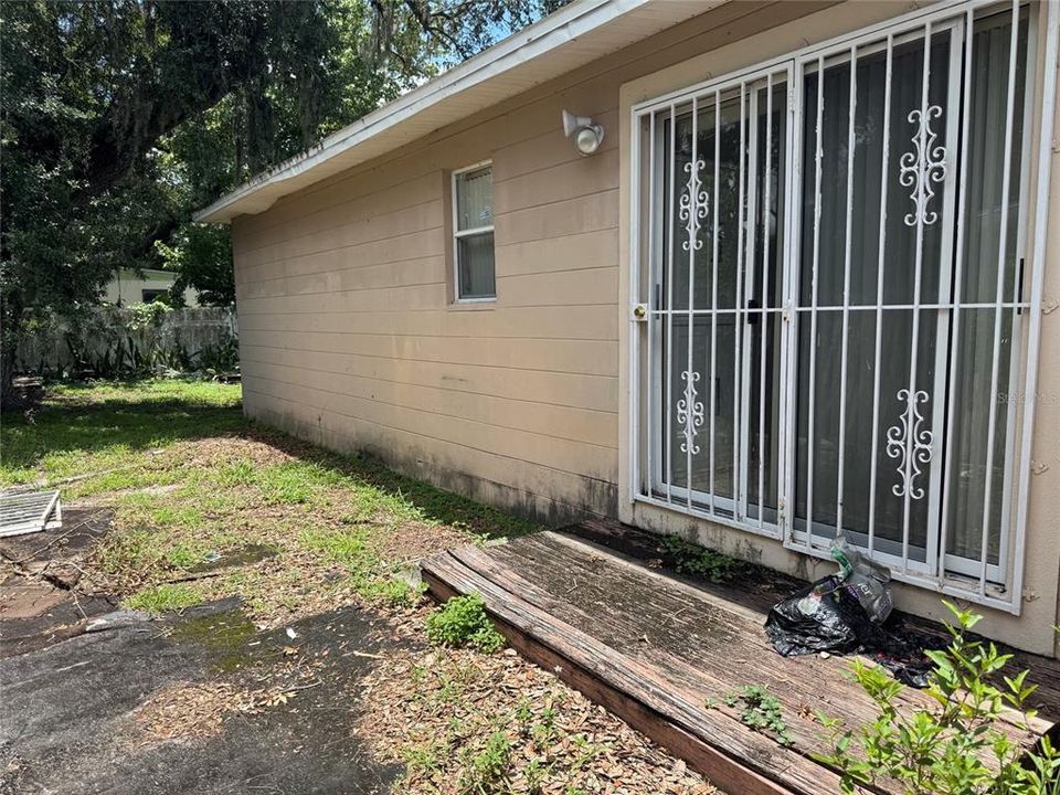 En Venta: $320,000 (3 camas, 2 baños, 1215 Pies cuadrados)