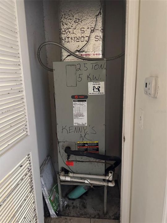 En Venta: $320,000 (3 camas, 2 baños, 1215 Pies cuadrados)