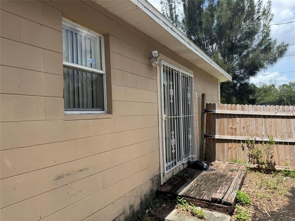 En Venta: $320,000 (3 camas, 2 baños, 1215 Pies cuadrados)