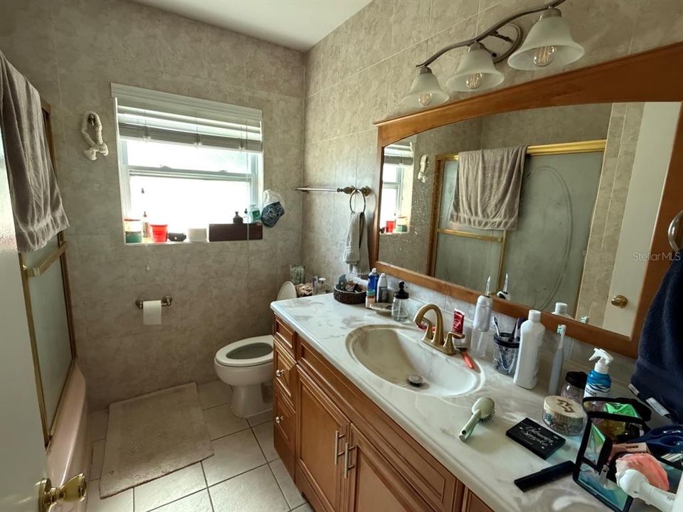 На продажу: $399,900 (3 спален, 2 ванн, 1468 Квадратных фут)