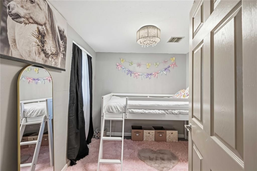 На продажу: $199,900 (3 спален, 1 ванн, 1116 Квадратных фут)