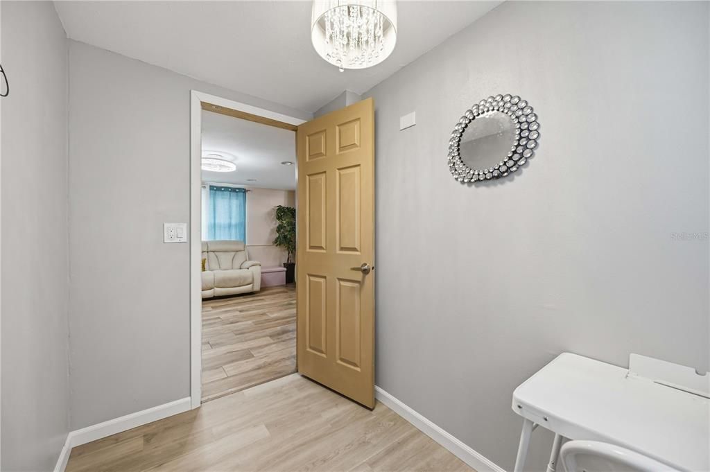 На продажу: $199,900 (3 спален, 1 ванн, 1116 Квадратных фут)