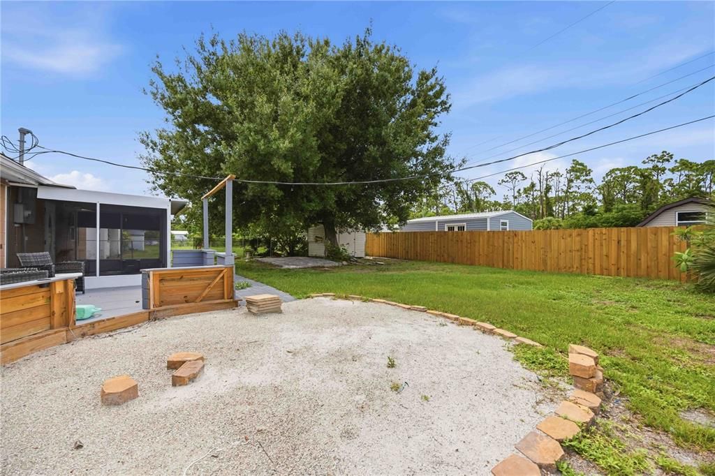 На продажу: $199,900 (3 спален, 1 ванн, 1116 Квадратных фут)