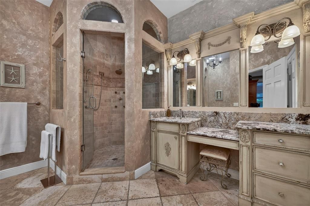 На продажу: $695,000 (4 спален, 3 ванн, 2701 Квадратных фут)