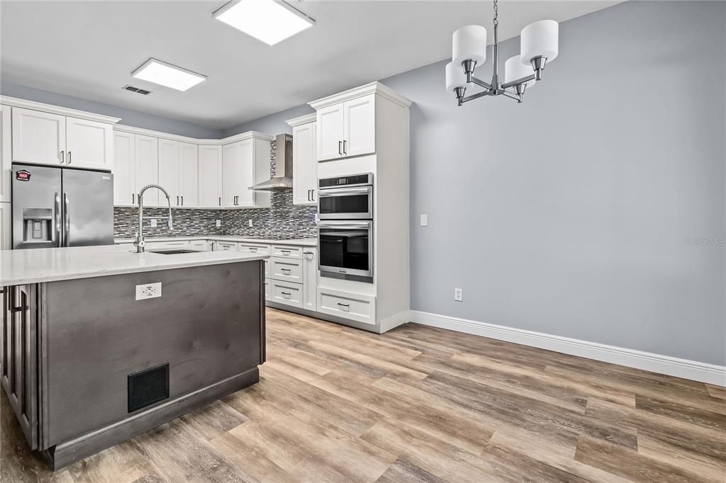 For Sale: $529,000 (4 beds, 2 baths, 2544 Square Feet)