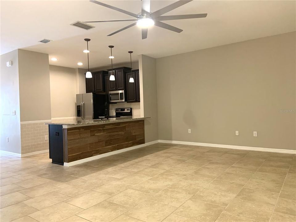 В аренду: $2,495 (3 спален, 2 ванн, 1568 Квадратных фут)