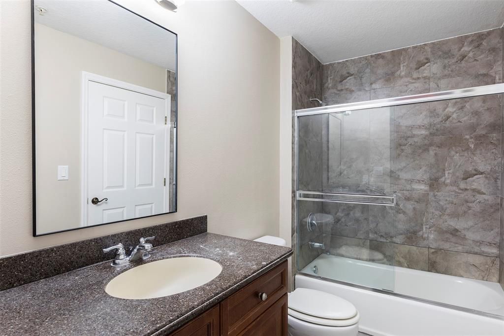 For Rent: $2,300 (3 beds, 2 baths, 1775 Square Feet)
