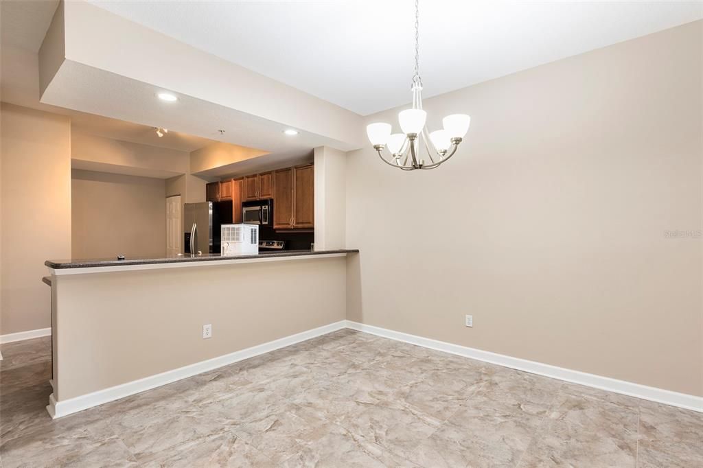 For Rent: $2,300 (3 beds, 2 baths, 1775 Square Feet)