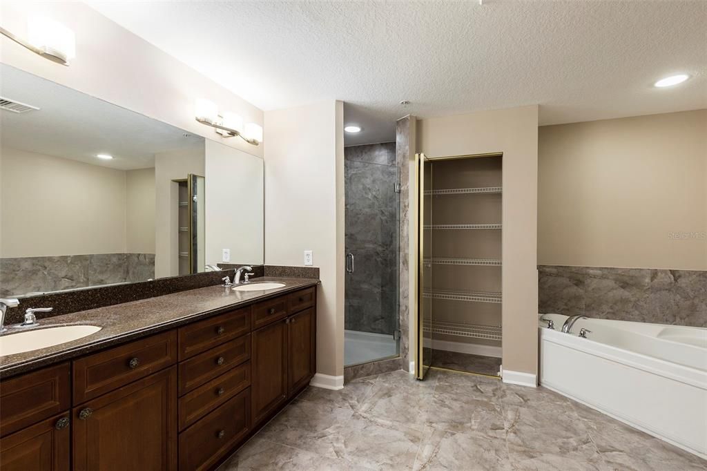For Rent: $2,300 (3 beds, 2 baths, 1775 Square Feet)