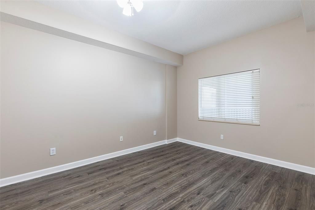 For Rent: $2,300 (3 beds, 2 baths, 1775 Square Feet)