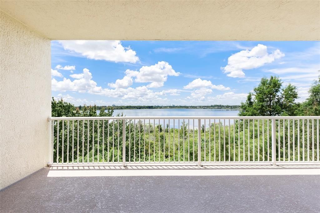 For Rent: $2,300 (3 beds, 2 baths, 1775 Square Feet)