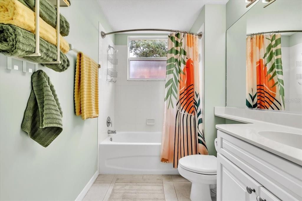 For Sale: $359,000 (3 beds, 2 baths, 1596 Square Feet)