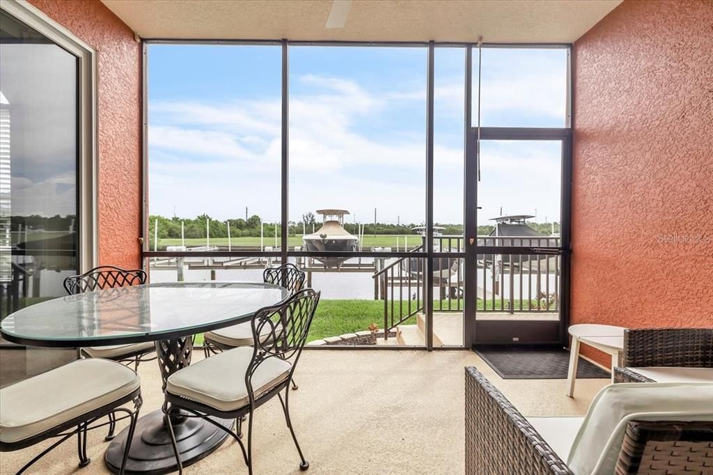 For Sale: $359,000 (3 beds, 2 baths, 1596 Square Feet)