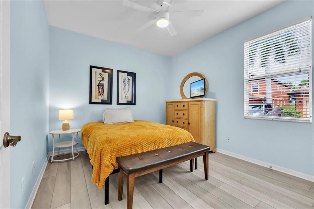 For Sale: $359,000 (3 beds, 2 baths, 1596 Square Feet)