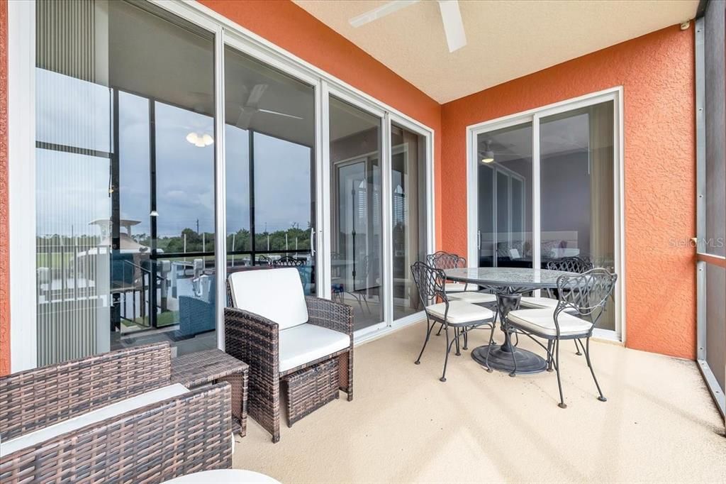For Sale: $359,000 (3 beds, 2 baths, 1596 Square Feet)