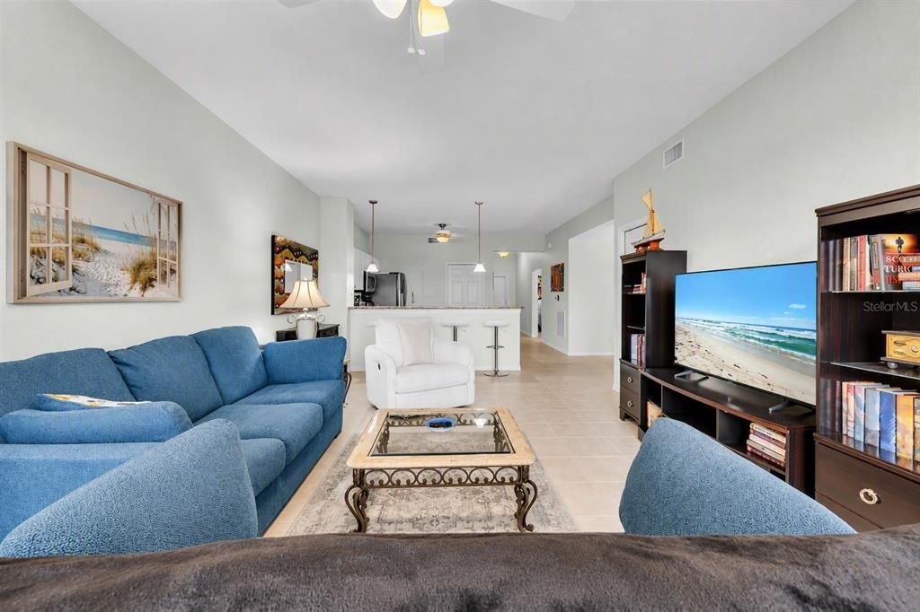 For Sale: $359,000 (3 beds, 2 baths, 1596 Square Feet)