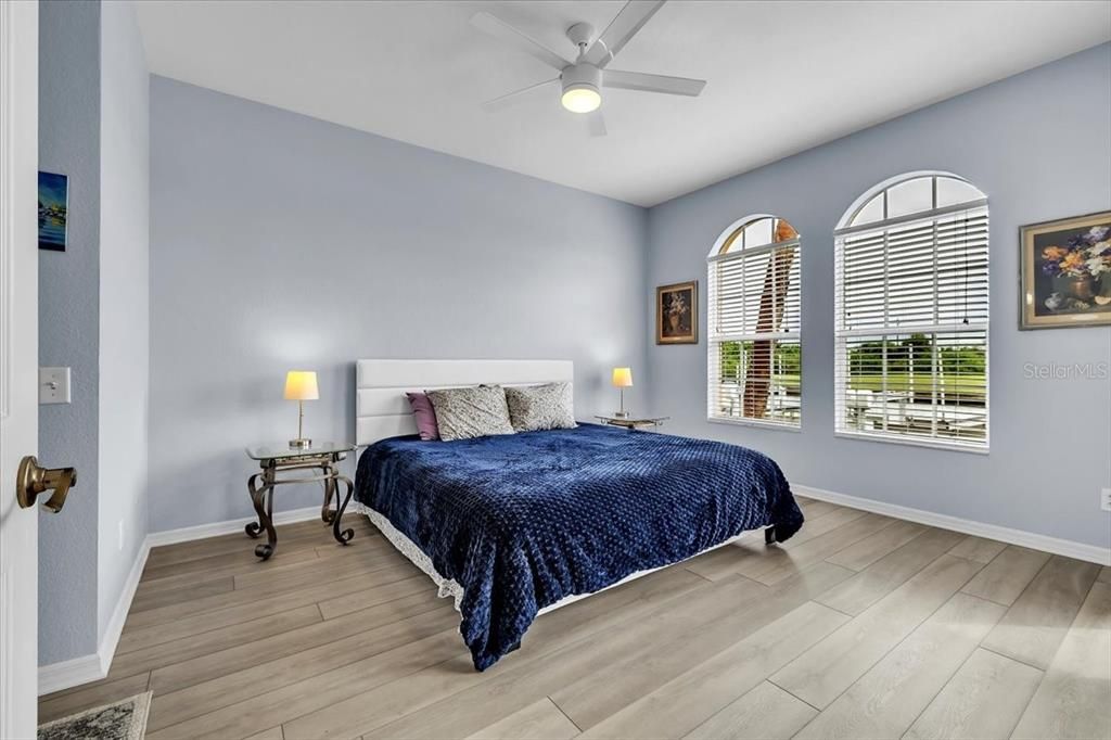 For Sale: $359,000 (3 beds, 2 baths, 1596 Square Feet)