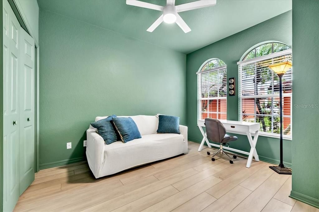 For Sale: $359,000 (3 beds, 2 baths, 1596 Square Feet)