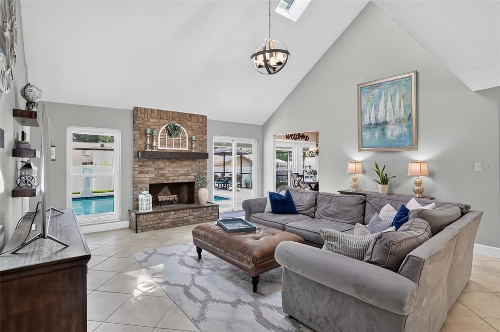 For Sale: $485,000 (3 beds, 2 baths, 1634 Square Feet)