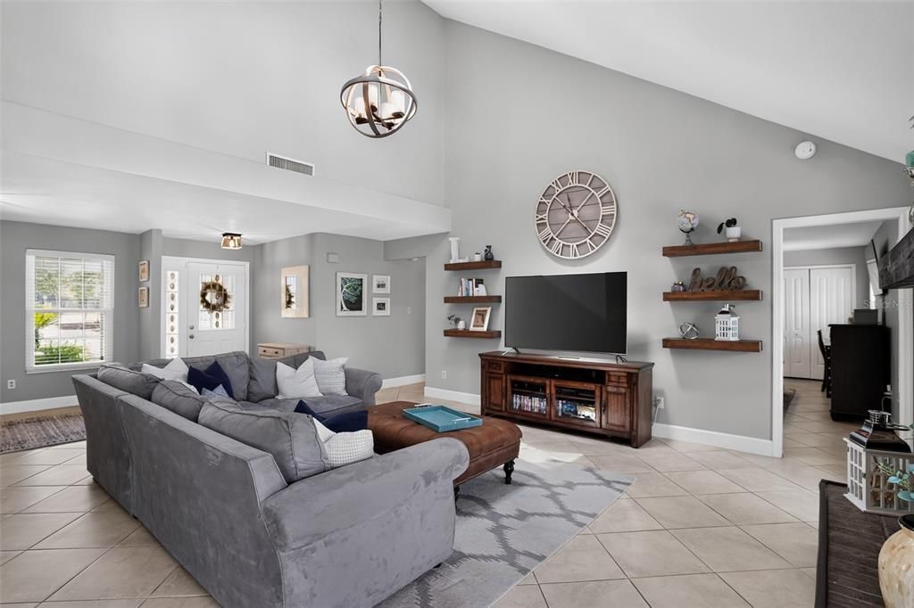 For Sale: $485,000 (3 beds, 2 baths, 1634 Square Feet)
