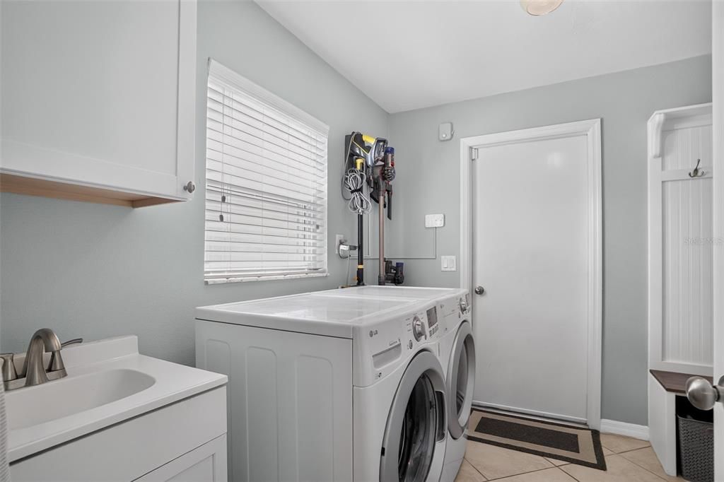 For Sale: $485,000 (3 beds, 2 baths, 1634 Square Feet)