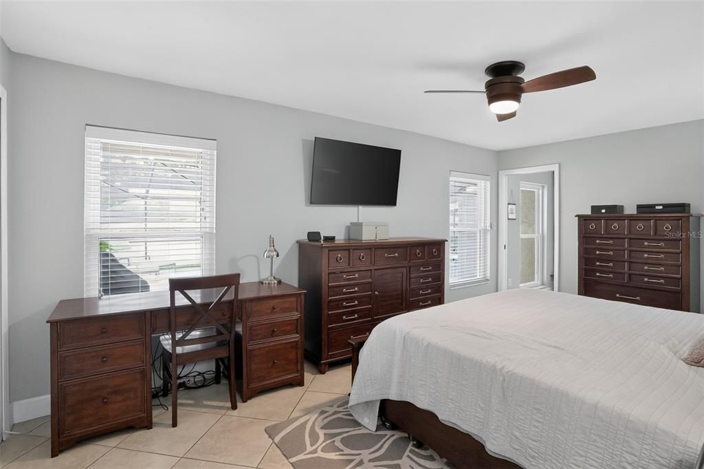 For Sale: $485,000 (3 beds, 2 baths, 1634 Square Feet)