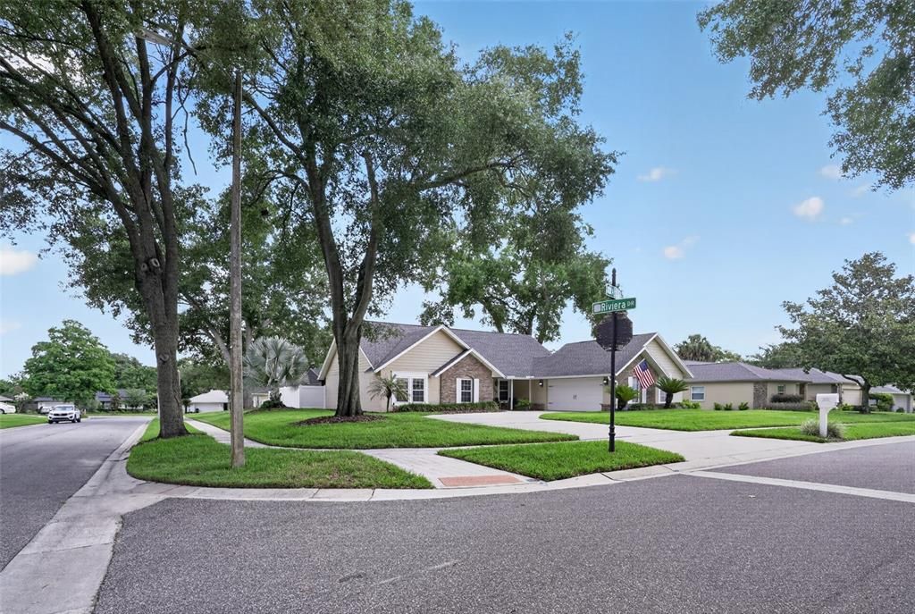 For Sale: $485,000 (3 beds, 2 baths, 1634 Square Feet)