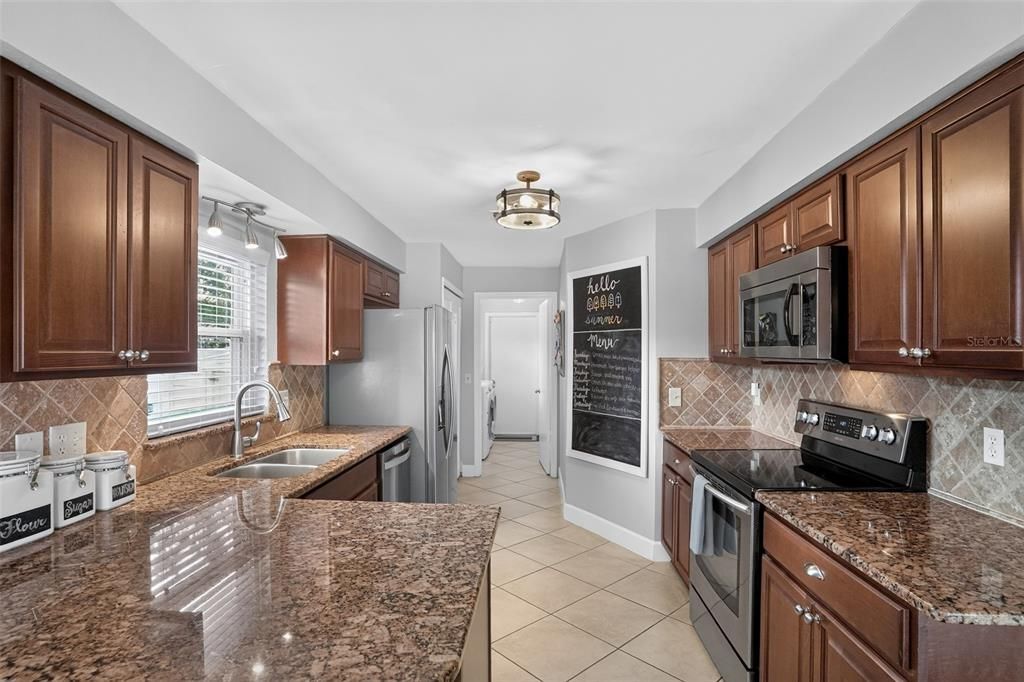 For Sale: $485,000 (3 beds, 2 baths, 1634 Square Feet)