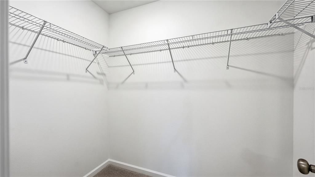 For Rent: $2,230 (3 beds, 2 baths, 1823 Square Feet)
