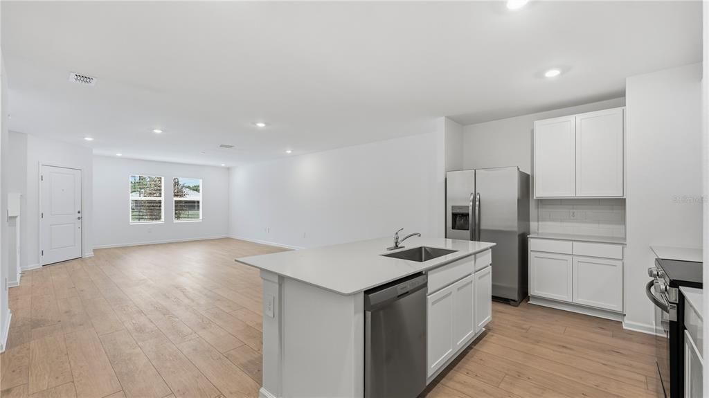 For Rent: $2,230 (3 beds, 2 baths, 1823 Square Feet)
