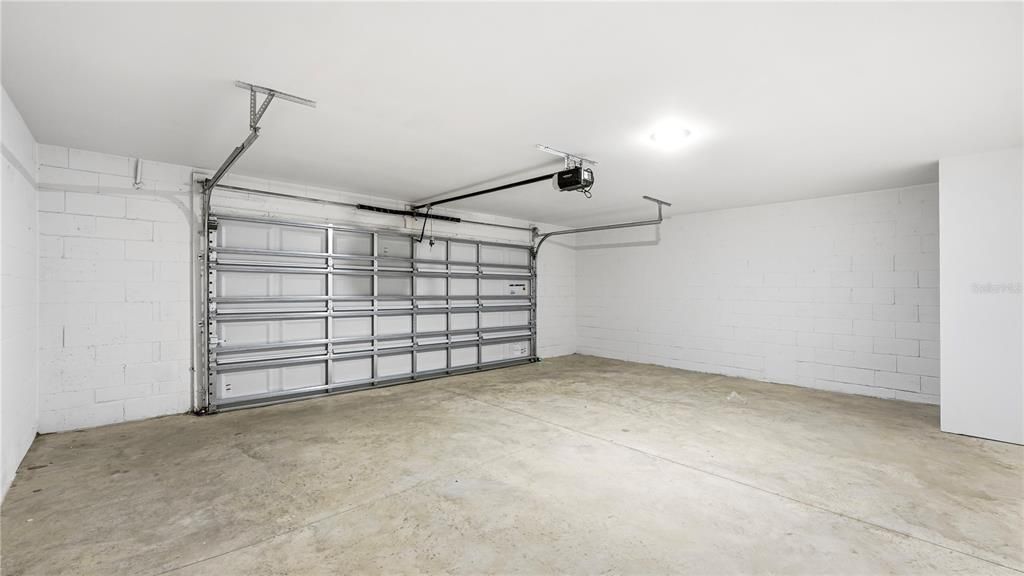 For Rent: $2,230 (3 beds, 2 baths, 1823 Square Feet)