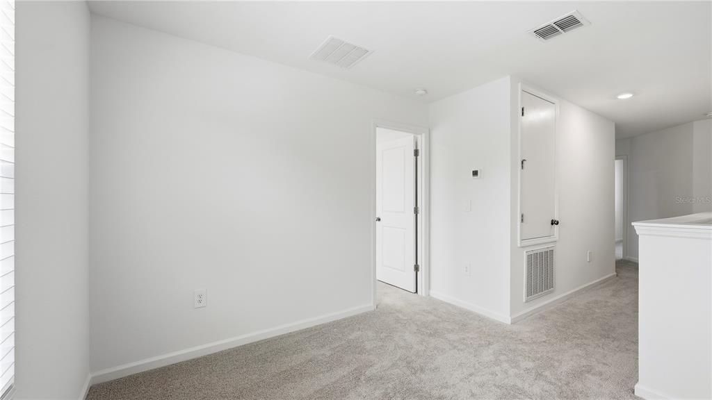 For Rent: $2,230 (3 beds, 2 baths, 1823 Square Feet)