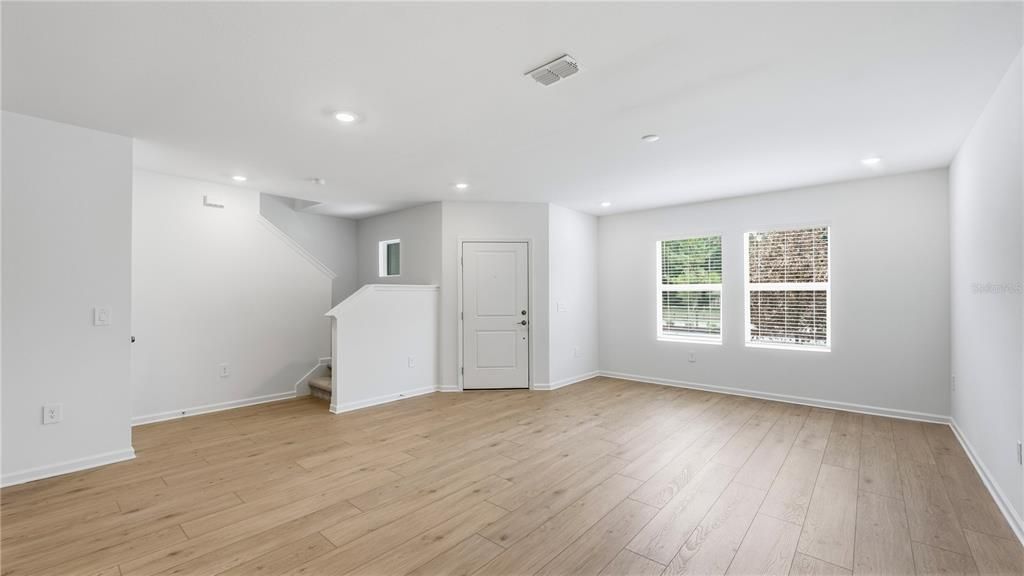 For Rent: $2,230 (3 beds, 2 baths, 1823 Square Feet)