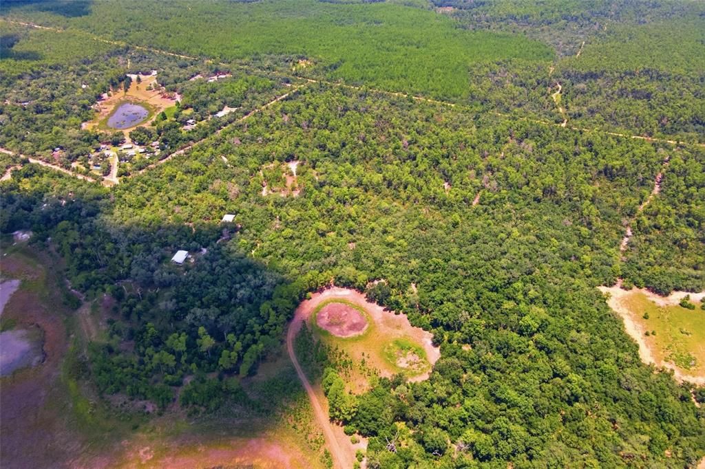 待售: $800,000 (40.00 acres)