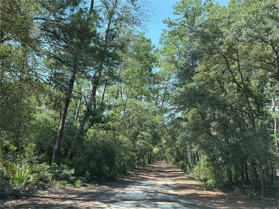 待售: $800,000 (40.00 acres)