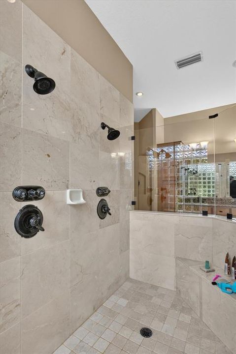 En Venta: $1,199,000 (4 camas, 3 baños, 3540 Pies cuadrados)