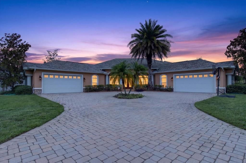 En Venta: $1,199,000 (4 camas, 3 baños, 3540 Pies cuadrados)