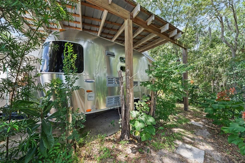 На продажу: $290,000 (3 спален, 2 ванн, 1282 Квадратных фут)