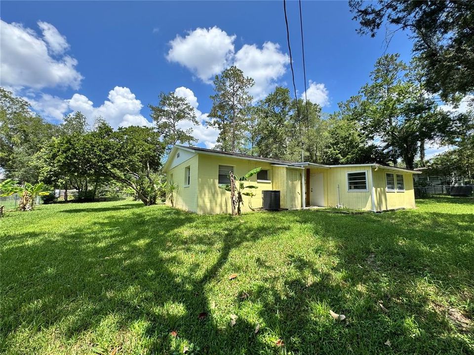 For Sale: $169,900 (3 beds, 1 baths, 1152 Square Feet)