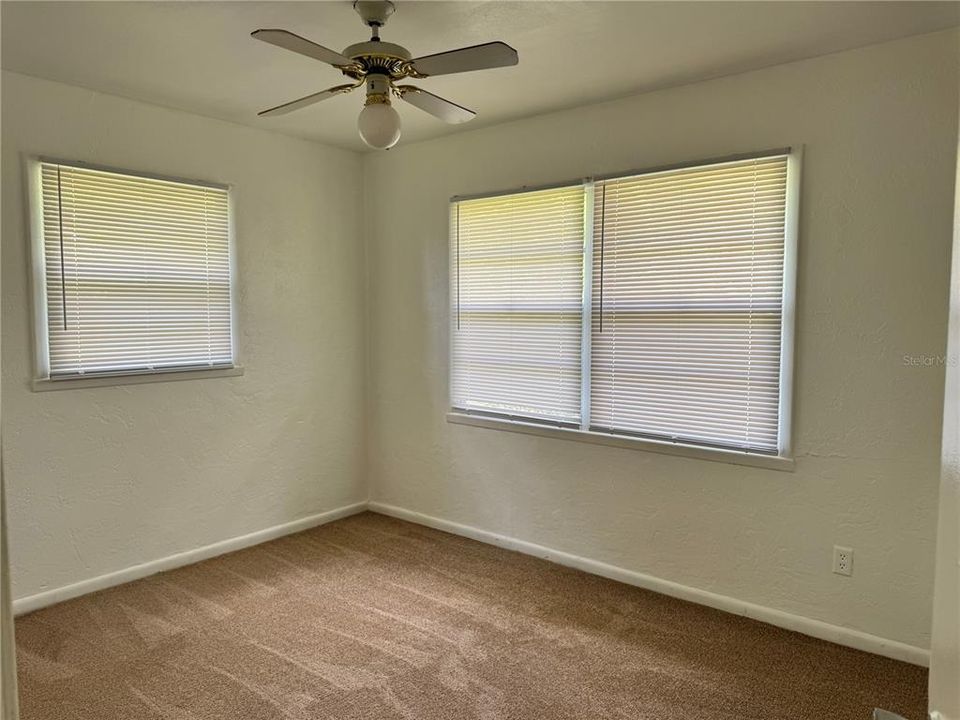 For Sale: $169,900 (3 beds, 1 baths, 1152 Square Feet)