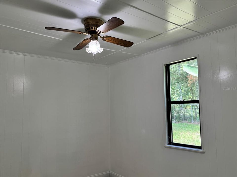 For Sale: $169,900 (3 beds, 1 baths, 1152 Square Feet)