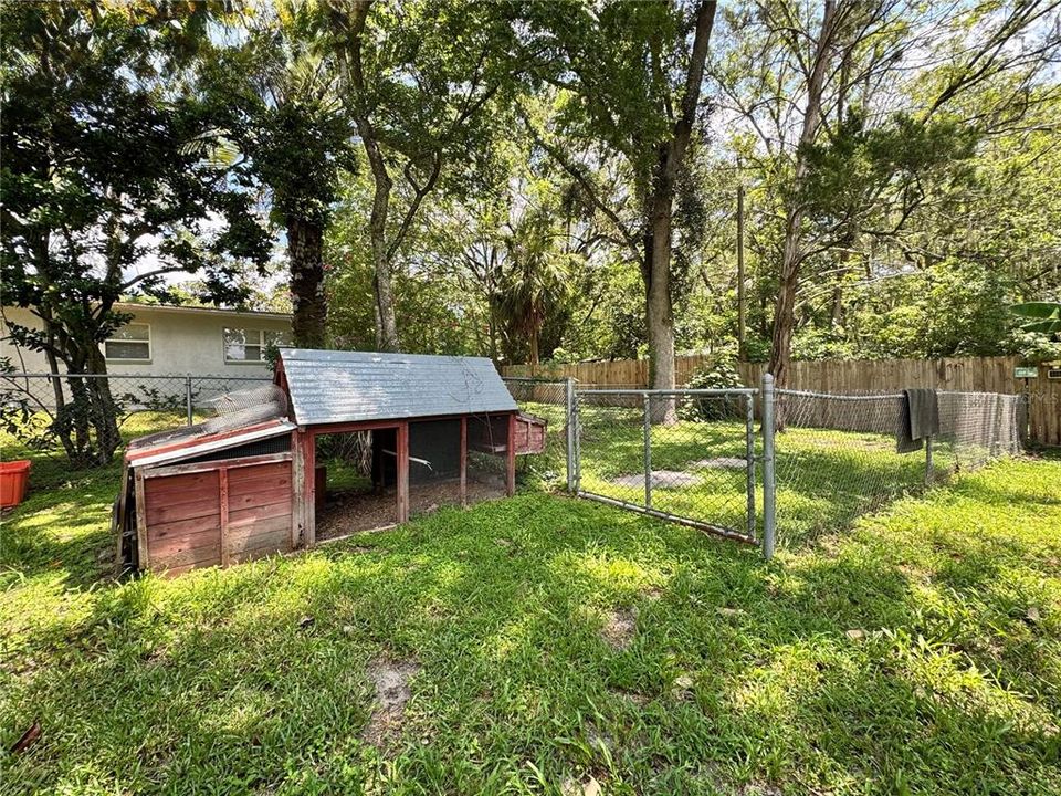 For Sale: $169,900 (3 beds, 1 baths, 1152 Square Feet)