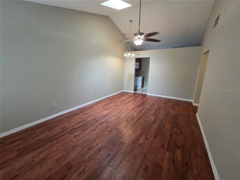 En Venta: $222,000 (2 camas, 2 baños, 930 Pies cuadrados)